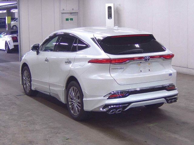 2024 Toyota Harrier Z Leather Package auction photo 2