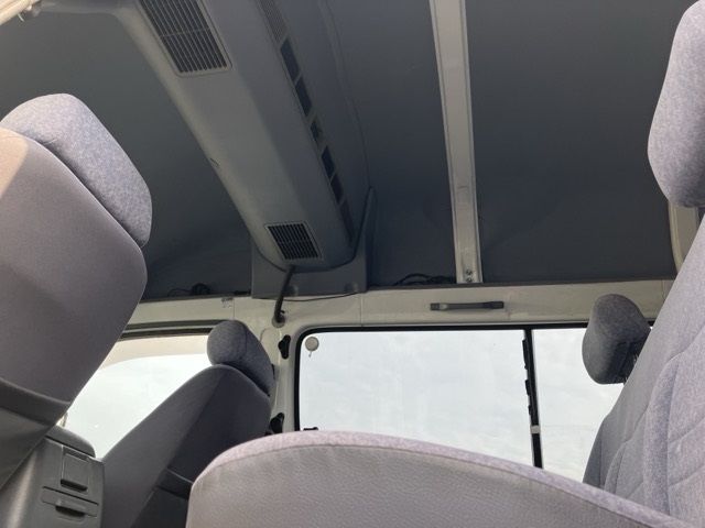 2003 Toyota Hiace auction photo 10
