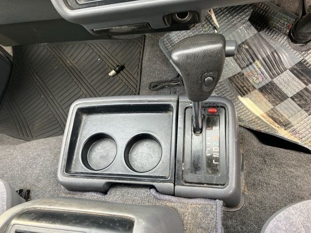 2003 Toyota Hiace auction photo 5