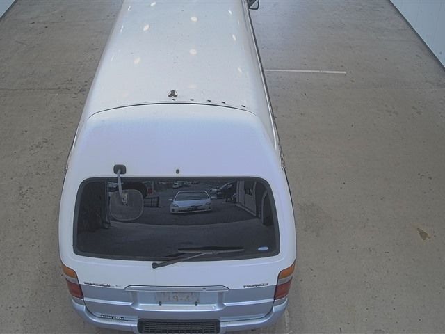 2003 Toyota Hiace auction photo 3