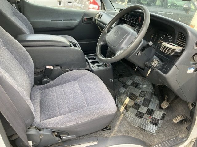 2003 Toyota Hiace auction photo 8