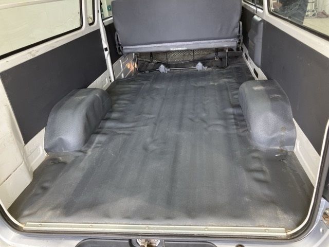 2003 Toyota Hiace auction photo 12