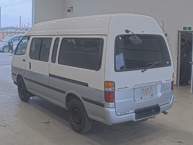 2003 Toyota Hiace auction photo 2