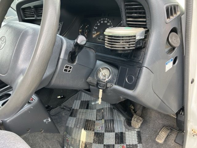 2003 Toyota Hiace auction photo 6