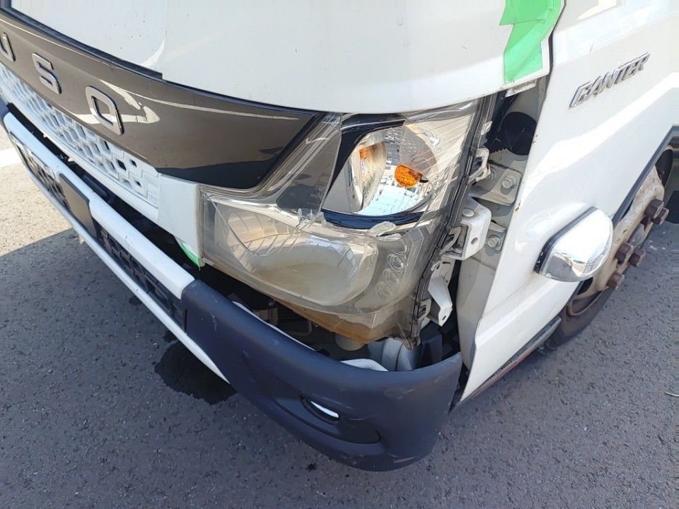 2021 Mitsubishi Fuso Canter auction photo 30