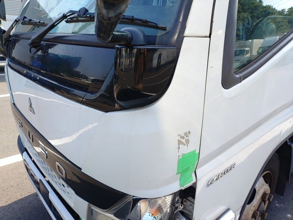 2021 Mitsubishi Fuso Canter auction photo 18