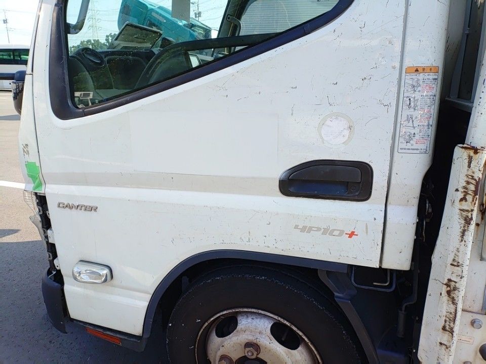 2021 Mitsubishi Fuso Canter auction photo 17