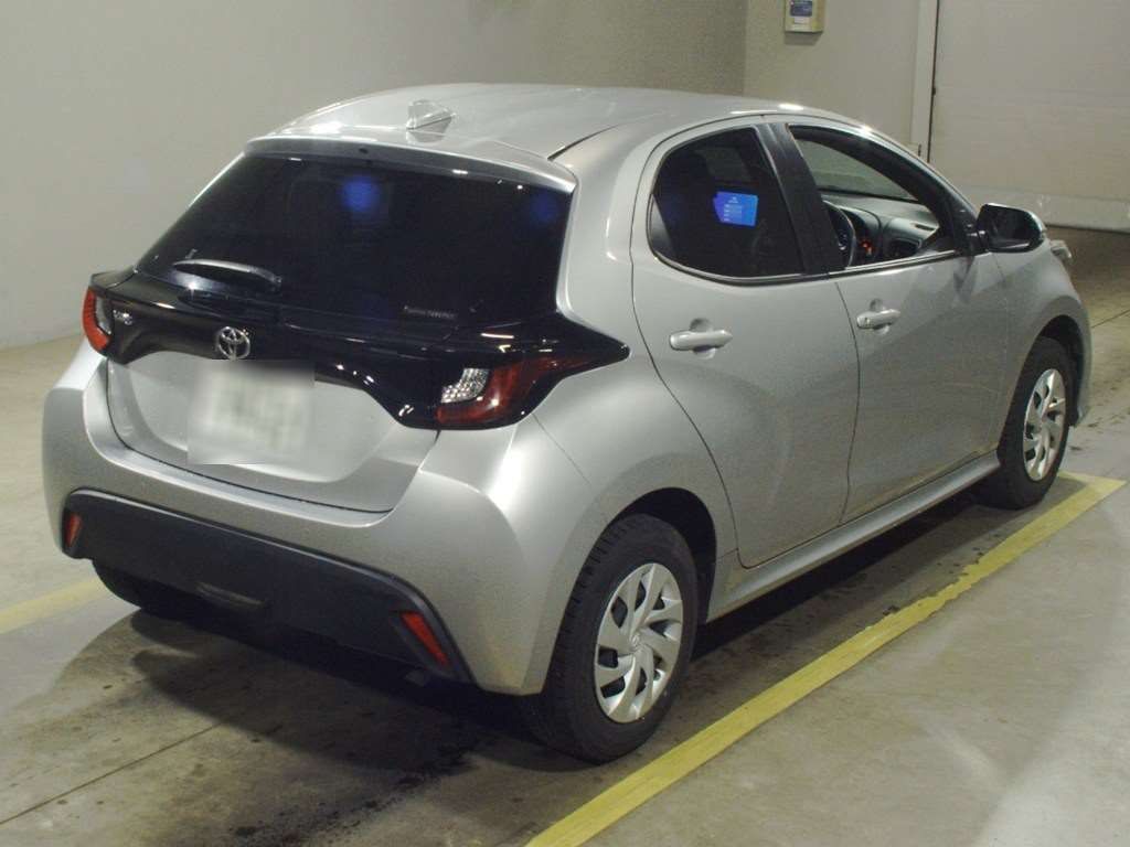 2024 Toyota Yaris X 4WD auction photo 2