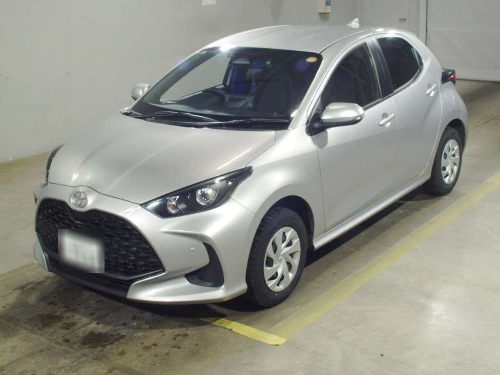 2024 Toyota Yaris X 4WD Japan auction vehicle