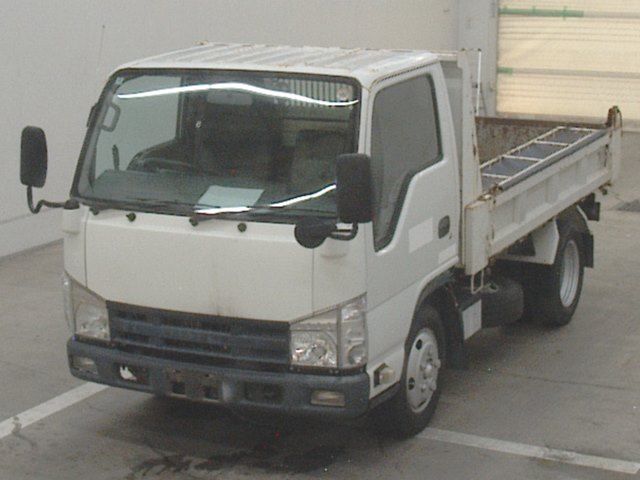 Japan Auction Vehicles 10 2010 Isuzu Elf dump auction photo