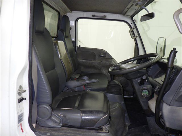 2010 Isuzu Elf dump auction photo 5