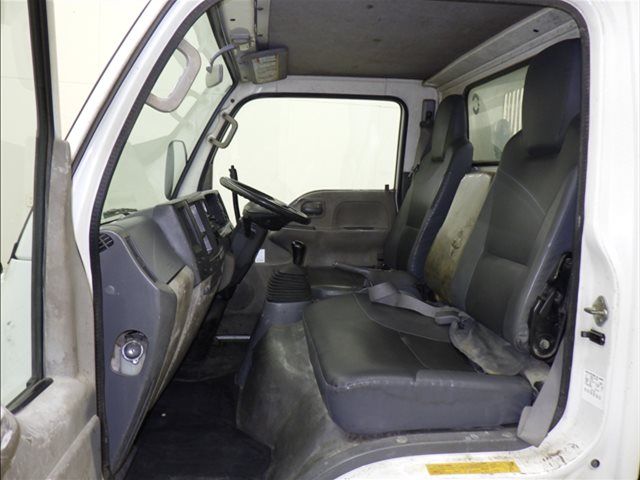 2010 Isuzu Elf dump auction photo 8