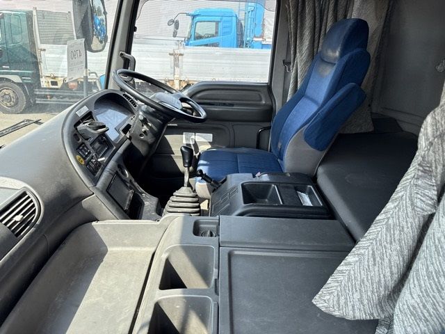 2012 Isuzu Giga アルミウイング auction photo 5
