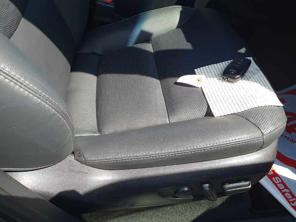 2025 Toyota Land Cruiser 250 VX 4WD auction photo 10