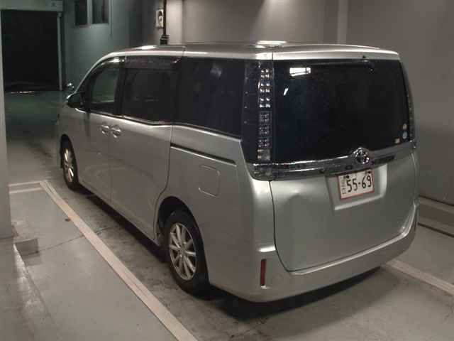 2015 Toyota Voxy X Cパッケージ auction photo 2