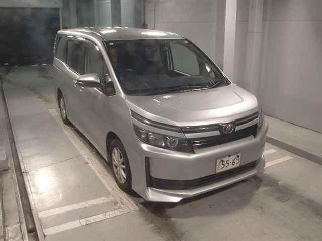 Japan Auction Vehicles 12 2015 Toyota Voxy X Cパッケージ auction photo