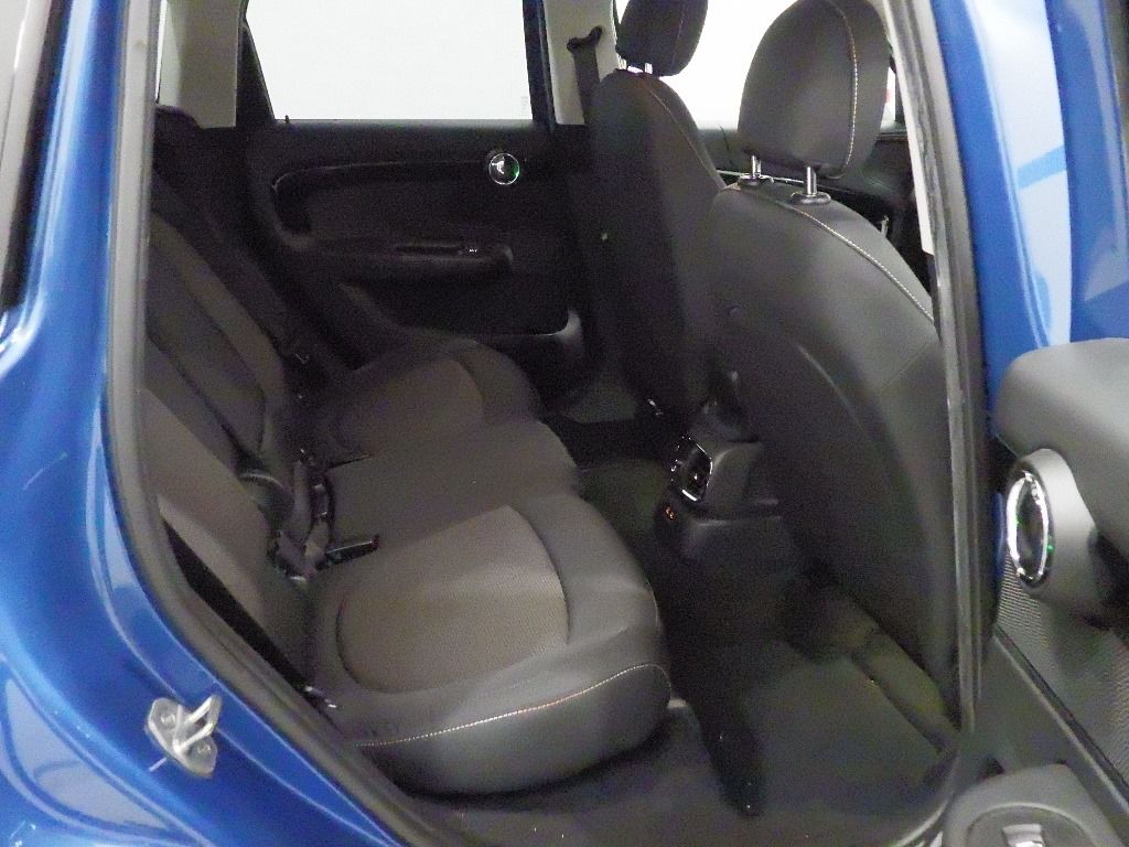 2019 MINI ミニ ワゴン Cooper D Crossover auction photo 7