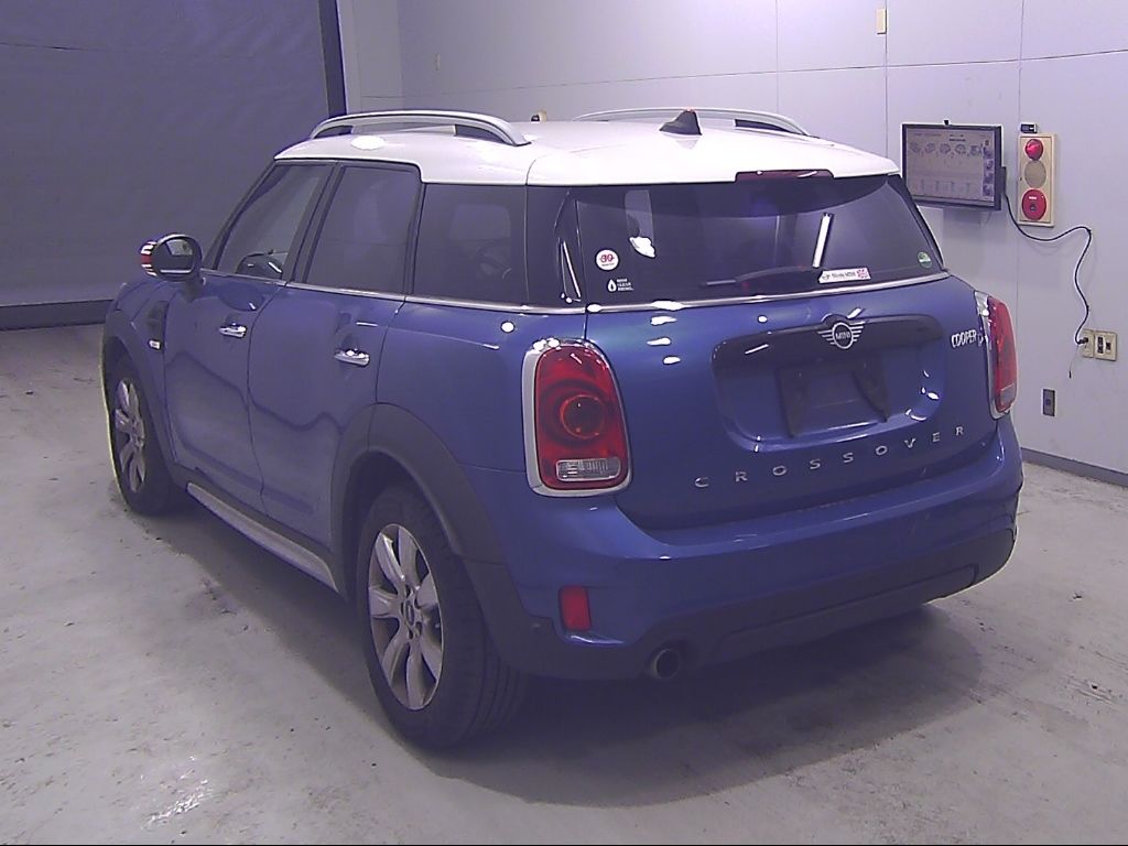 2019 MINI ミニ ワゴン Cooper D Crossover auction photo 5