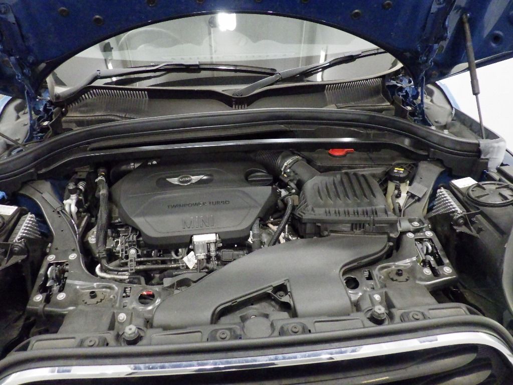 2019 MINI ミニ ワゴン Cooper D Crossover auction photo 12