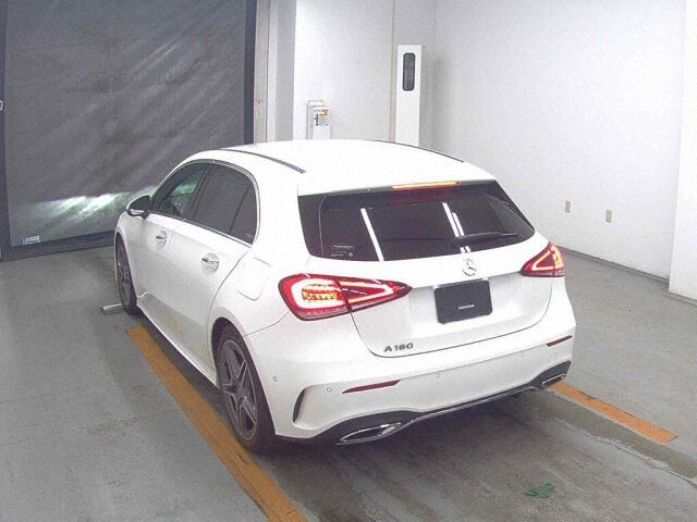 2021 Mercedes-Benz A-Class A180スタイルAMGライ auction photo 2
