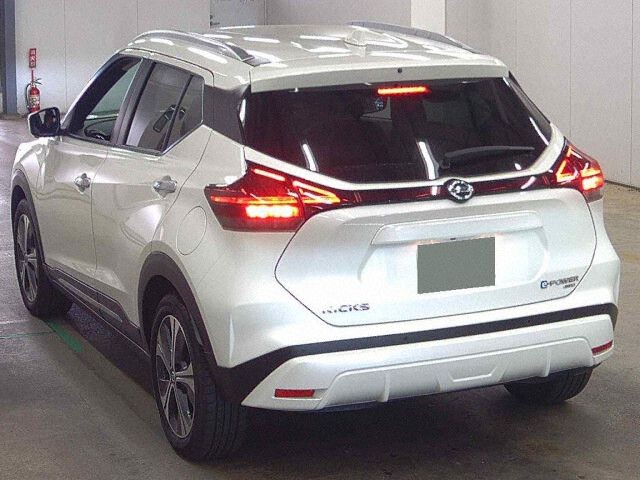 2022 Nissan Kicks XFOUR Style Edition 4WD auction photo 2