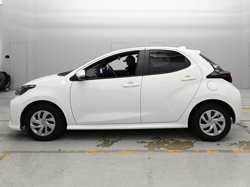 2021 Toyota Yaris X スマートエントリーPKG auction photo 4