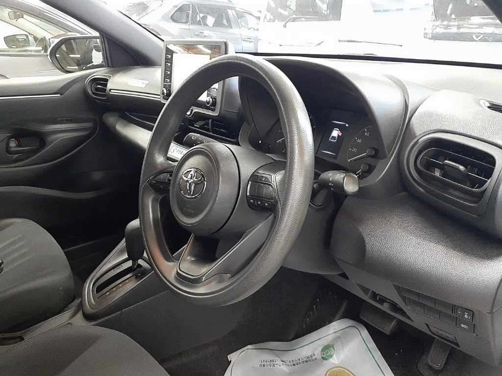 2021 Toyota Yaris X スマートエントリーPKG auction photo 9