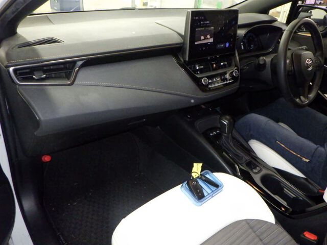 2024 Toyota Corolla Touring ハイブリッドWXB auction photo 3