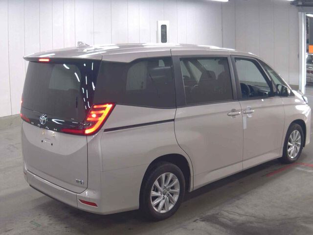 2025 Toyota Noah HV G Type 1 1 May auction photo 5