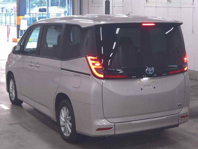 2025 Toyota Noah HV G Type 1 1 May auction photo 2
