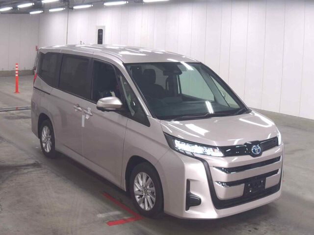 Japan Auction Vehicles 8 2025 Toyota Noah HV G Type 1 1 May auction photo