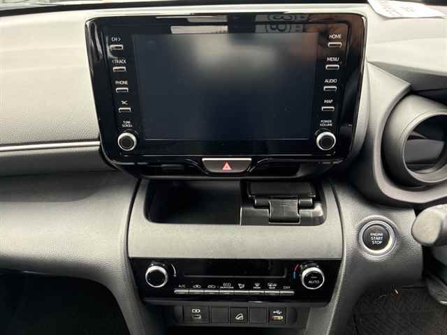 2023 Toyota Yaris Cross G 4WD auction photo 6