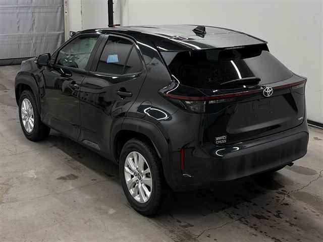 2023 Toyota Yaris Cross G 4WD auction photo 2