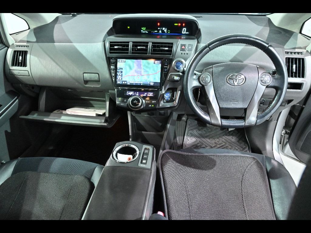 2014 Toyota Prius Alpha Gチューンブラック auction photo 3