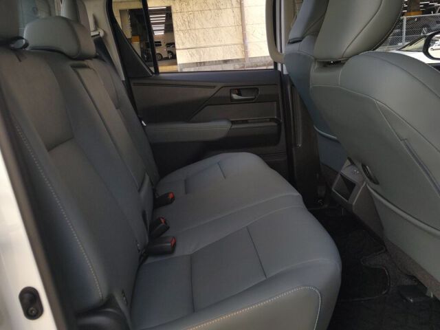 2026 Toyota Hilux Z Adventure 4WD auction photo 6