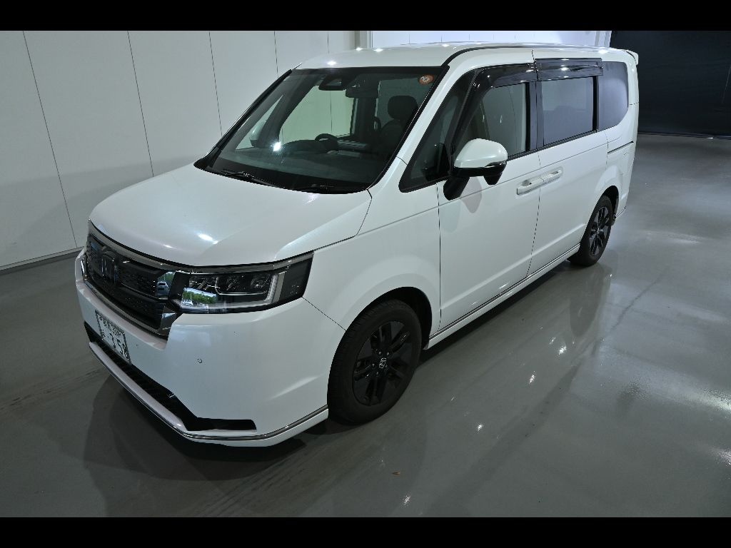 2022 Honda Stepwgn 4WD 7人 auction photo 4