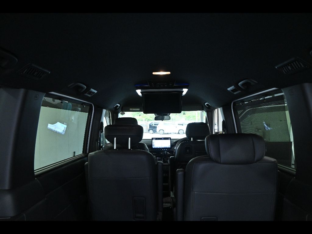 2022 Honda Stepwgn 4WD 7人 auction photo 8