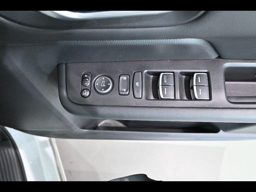 2022 Honda Stepwgn 4WD 7人 auction photo 12