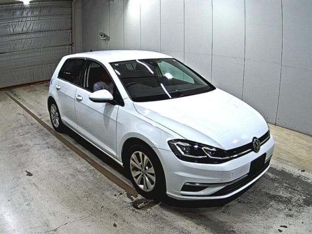 2017 Volkswagen ゴルフ TSIコンフォートライン Japan auction vehicle