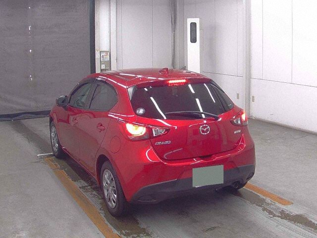 2018 Mazda Demio 15S auction photo 2