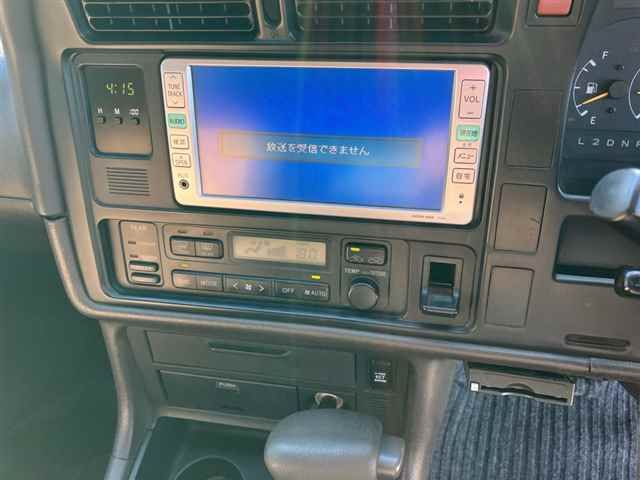 2004 Toyota Hiace Super Custom G auction photo 6
