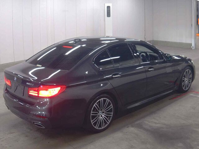 2017 BMW 5 Series 523D M Sport auction photo 5