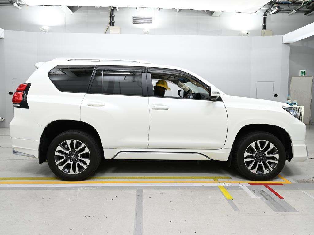 2023 Toyota Land Cruiser Prado TX Lパッケージ 4WD auction photo 3