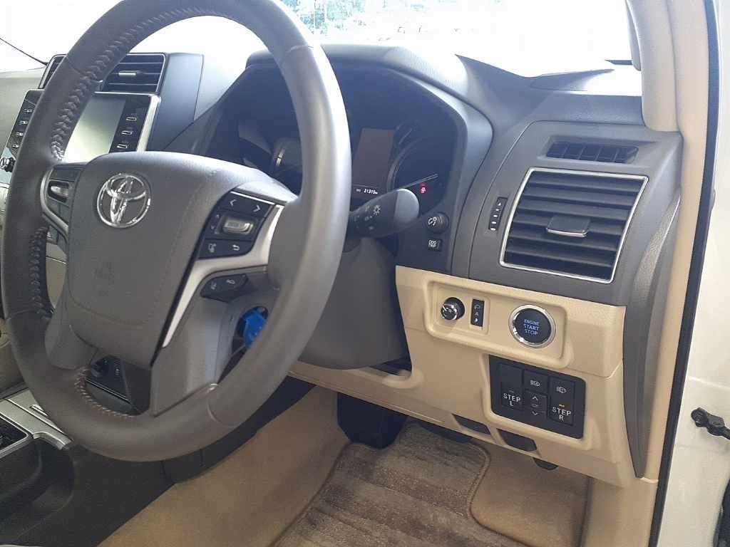 2023 Toyota Land Cruiser Prado TX Lパッケージ 4WD auction photo 9