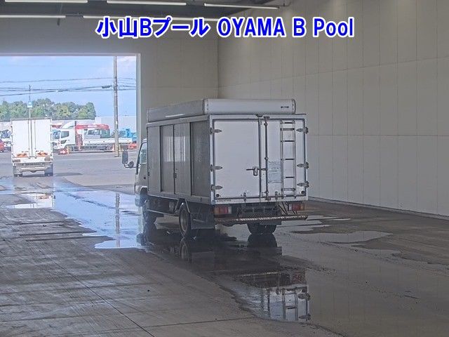 2009 Isuzu Elf ボトルバン auction photo 2