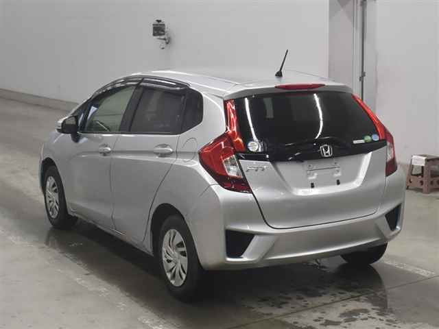 2016 Honda Fit 13G・Fパッケージ auction photo 2