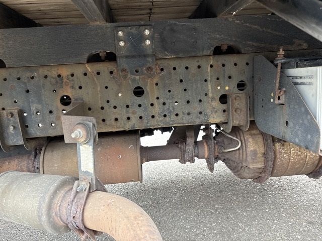 2011 Isuzu Forward ヒラ.クレーン auction photo 16