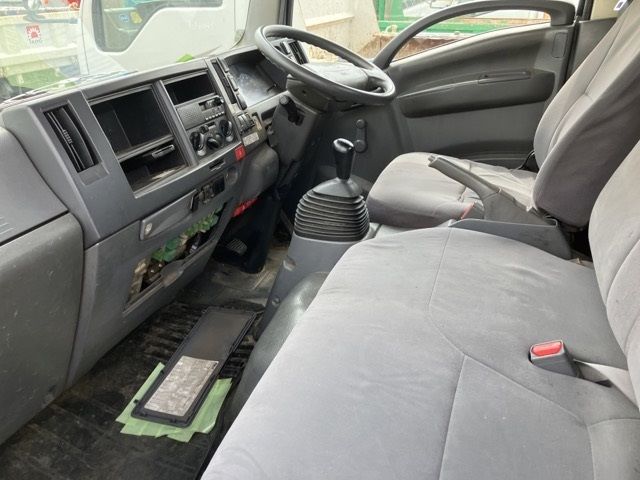 2011 Isuzu Elf ヒラ auction photo 5