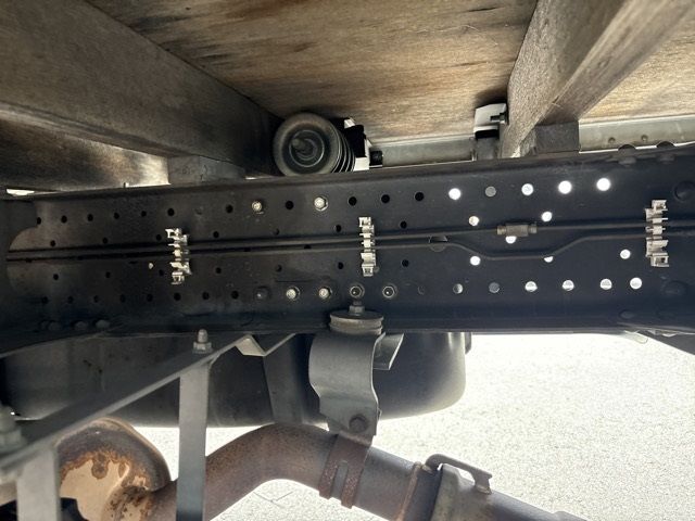 2011 Isuzu Elf ヒラ auction photo 18