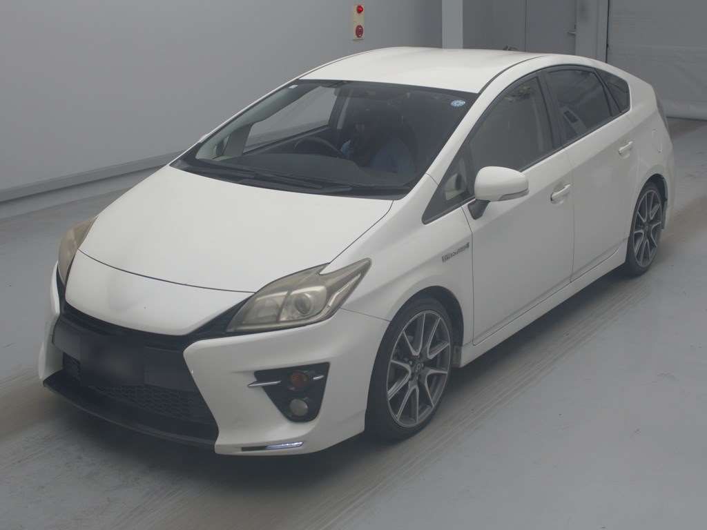 2015 Toyota Prius Sツーリングセレクション・G’s Japan auction vehicle